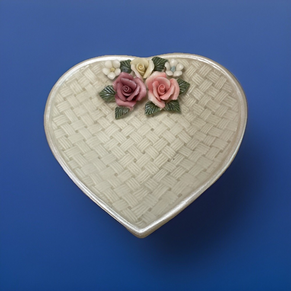 Rare Vintage Ceramic Heart Dish‎ Woven Design With Roses Shaped Trinket 5.5x5.5"